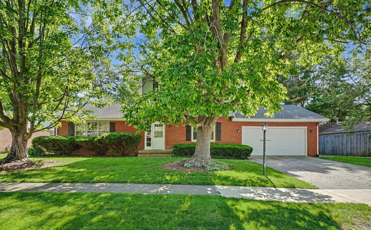 1910 Augusta Dr., Champaign, IL 61821