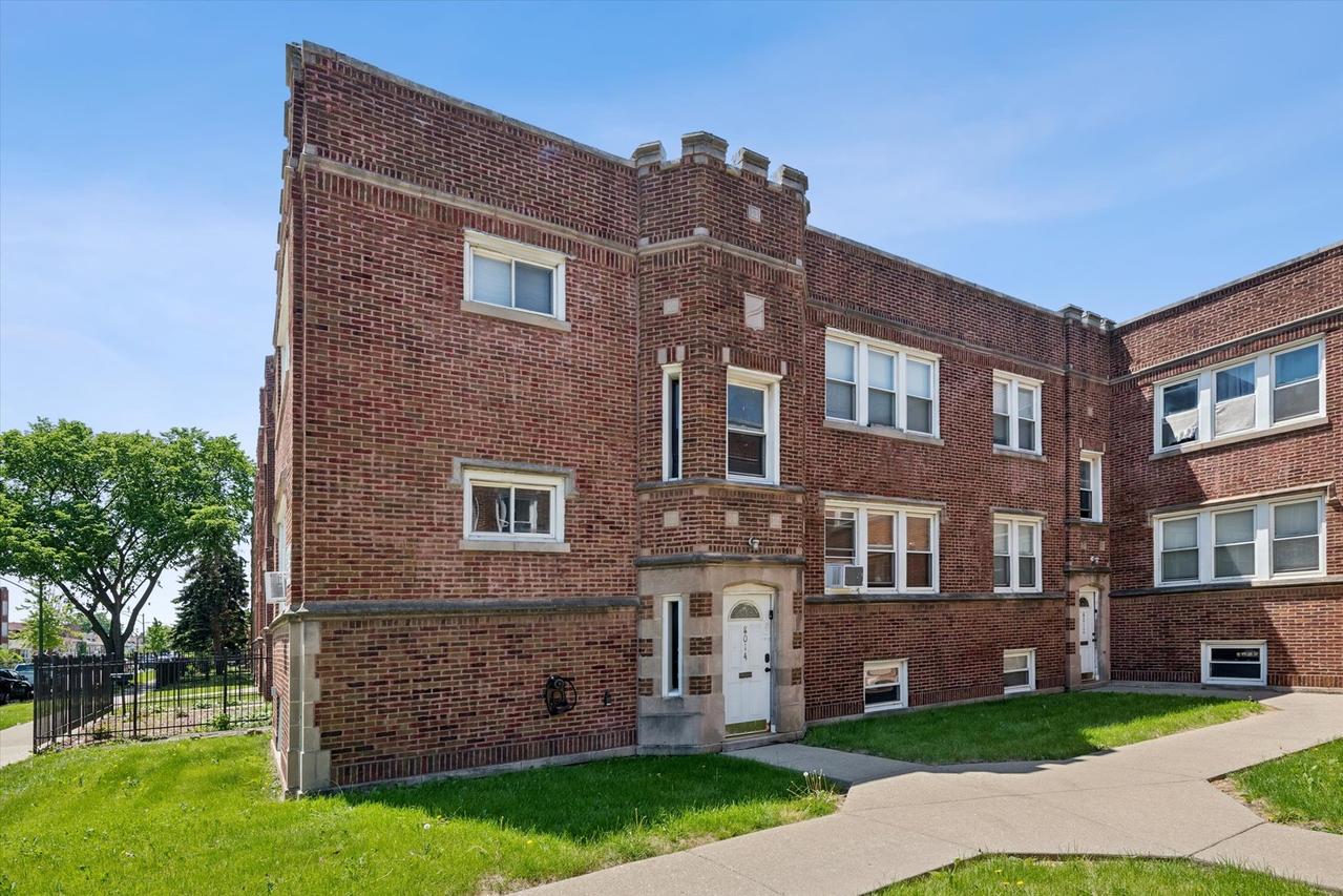 8012 S Honore St., Chicago, IL 60620