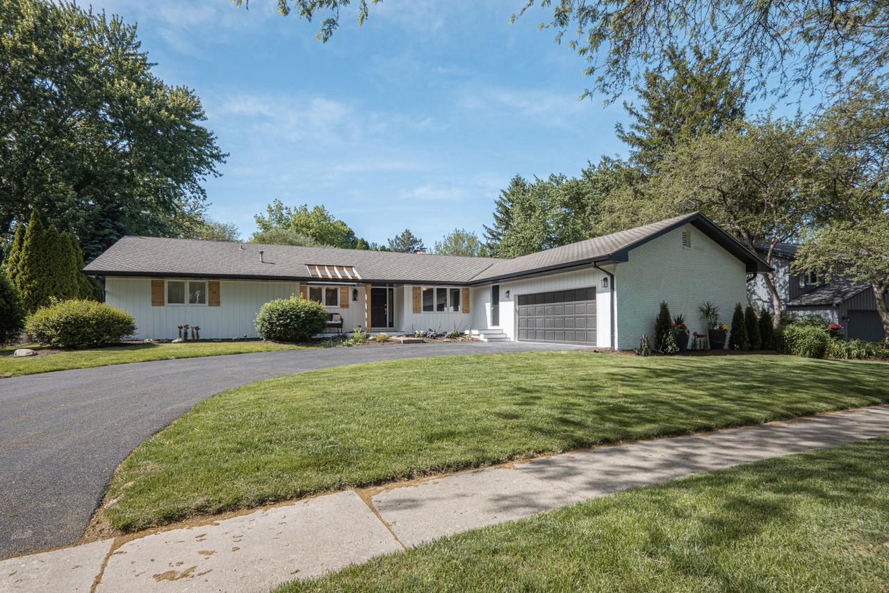 36 Winthrop New Rd., Sugar Grove, IL 60554