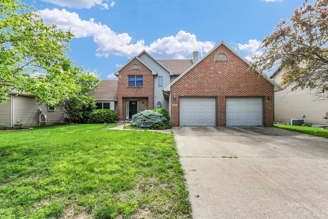 800 Lavender Dr., Savoy, IL 61874