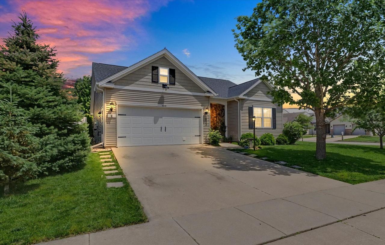 3802 Sandstone Dr., Champaign, IL 61822