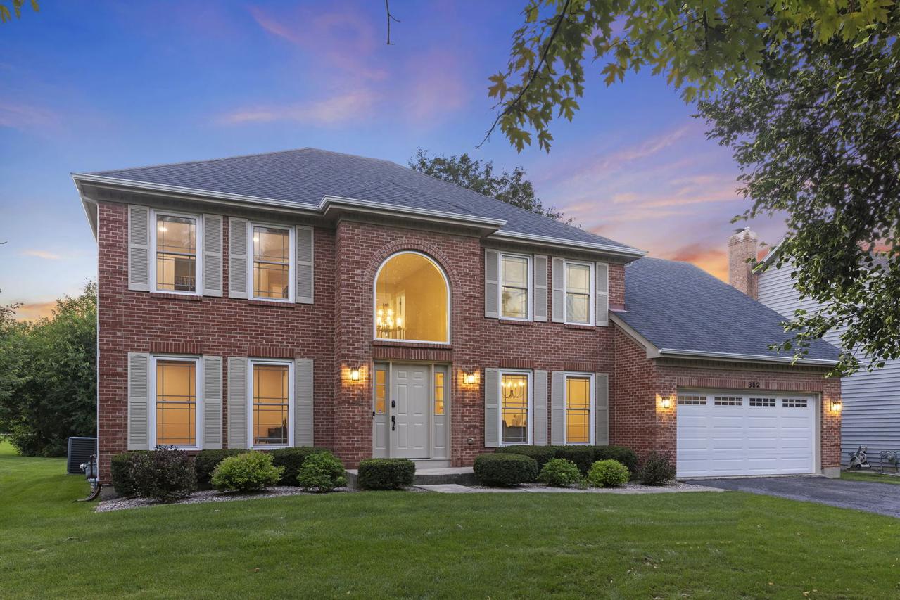 352 Millcreek Ln., Naperville, IL 60540