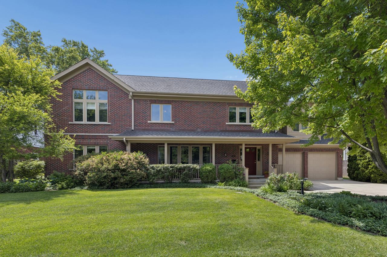 860 Kenton Rd., Deerfield, IL 60015