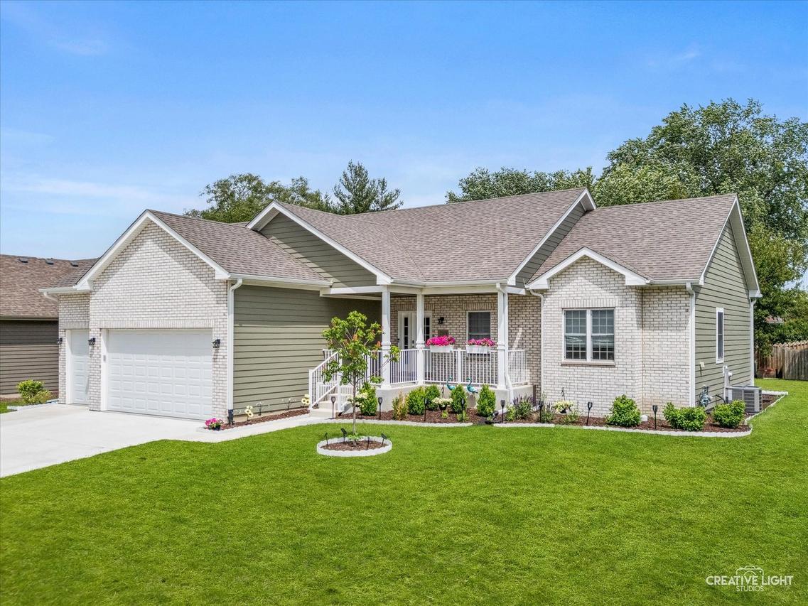 20929 Lakewoods Ln., Shorewood, IL 60404