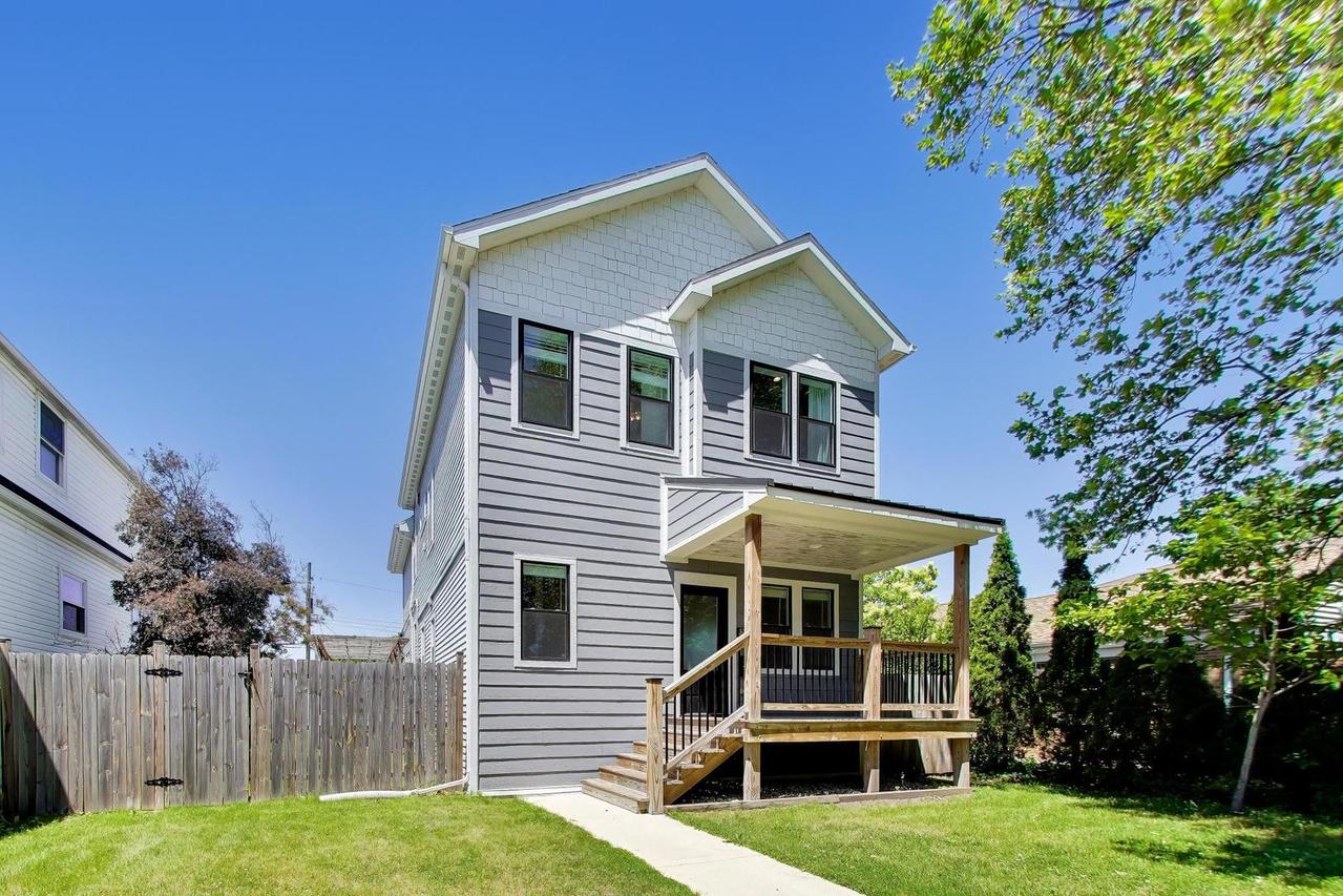 5320 N Moody Ave., Chicago, IL 60630