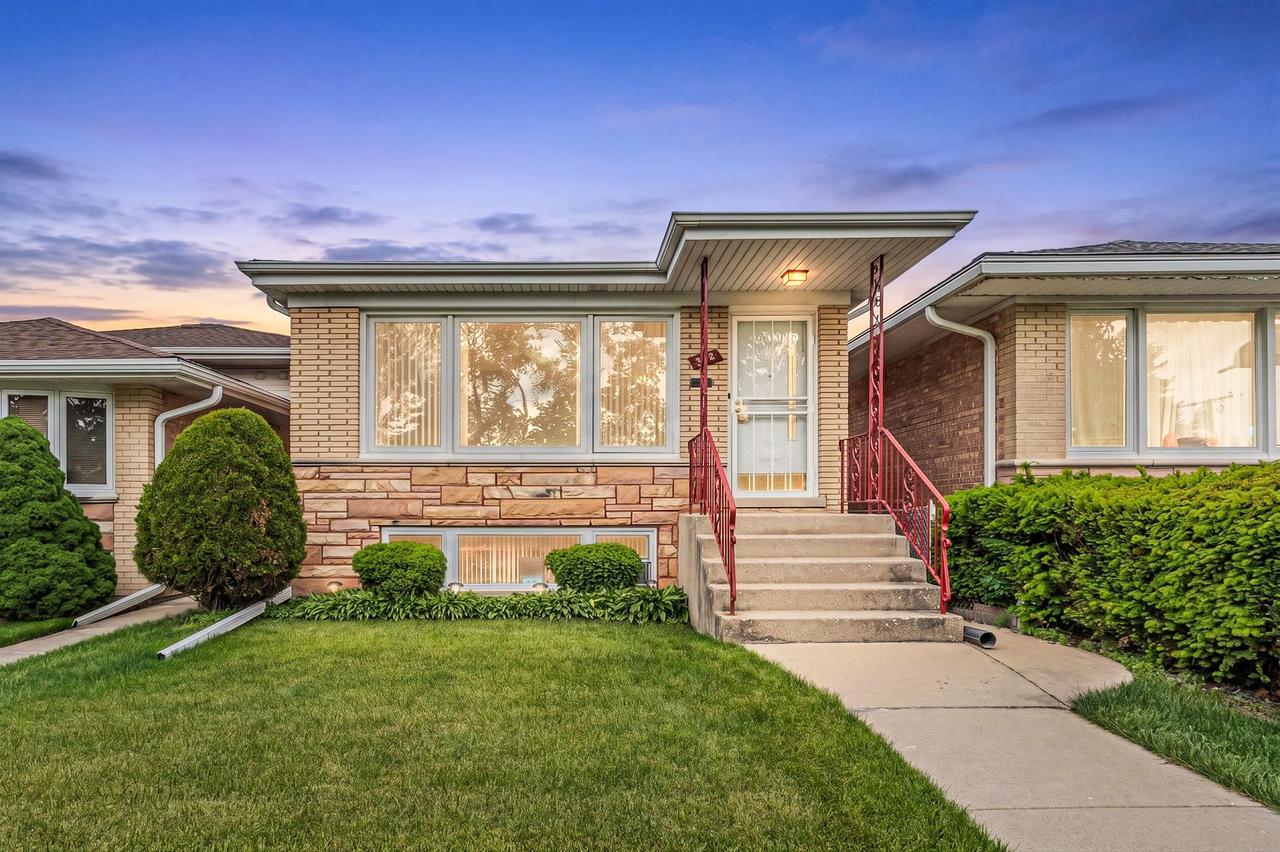 5119 N Oriole Ave., Harwood Heights, IL 60706