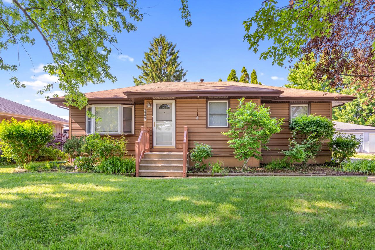3327 D Hutchison Ave., Joliet, IL 60431