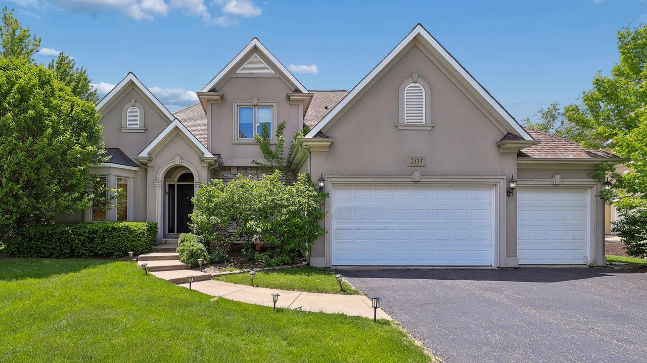 2115 Stonington Ct., Naperville, IL 60564