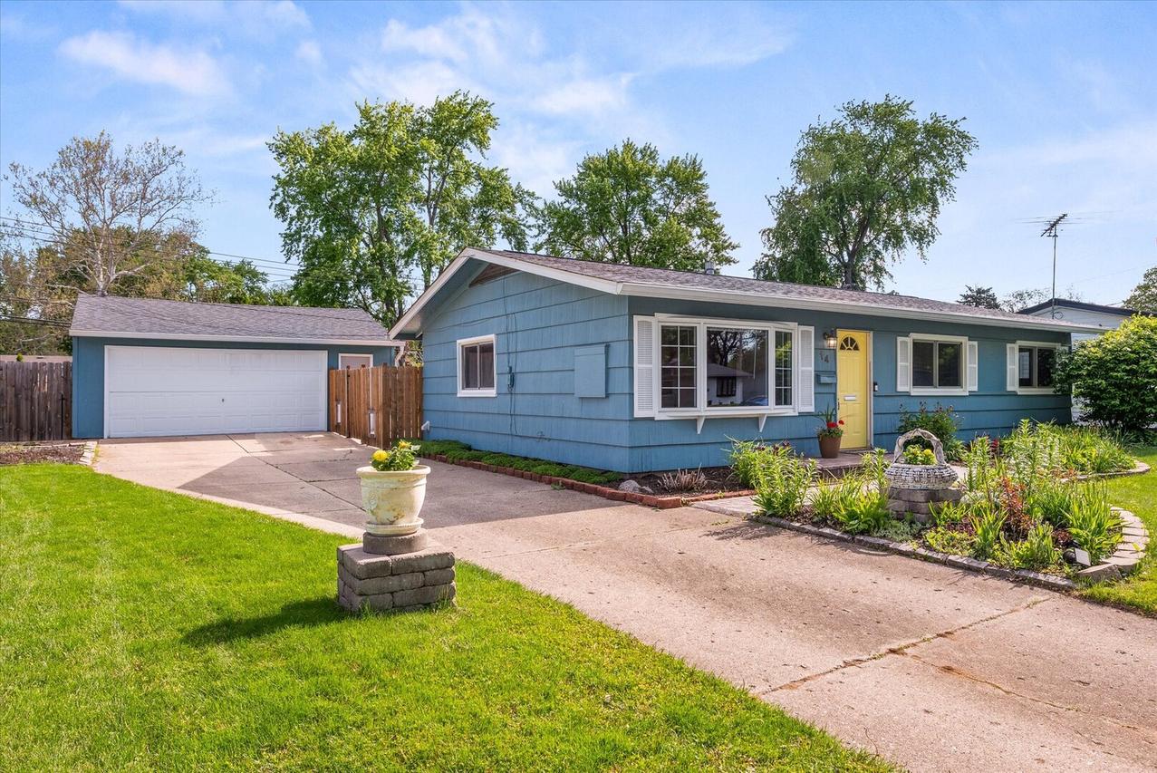14 Hampton Rd., Montgomery, IL 60538