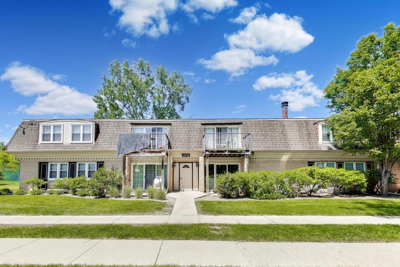 1101 Pleasant Run Dr. #1006, Wheeling, IL 60090