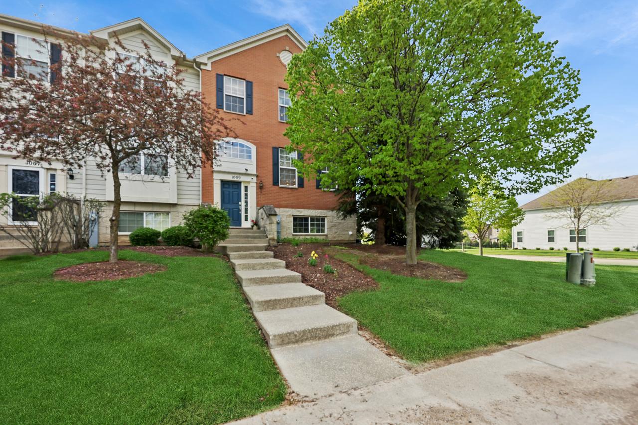 1009 Alberta Rd., Elgin, IL 60124