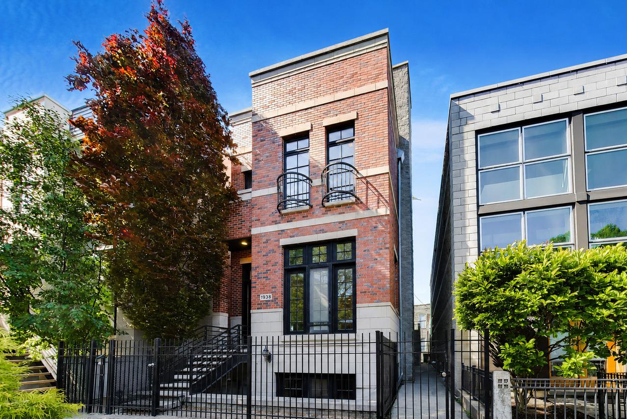 1938 W Wabansia Ave., Chicago, IL 60622