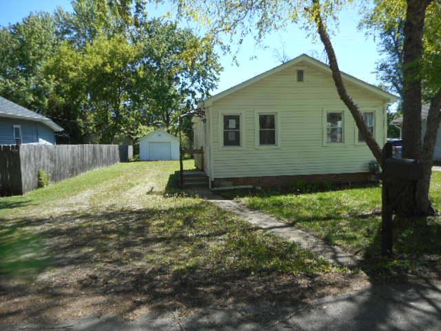 121 Lakewood Ave., Crystal Lake, IL 60014