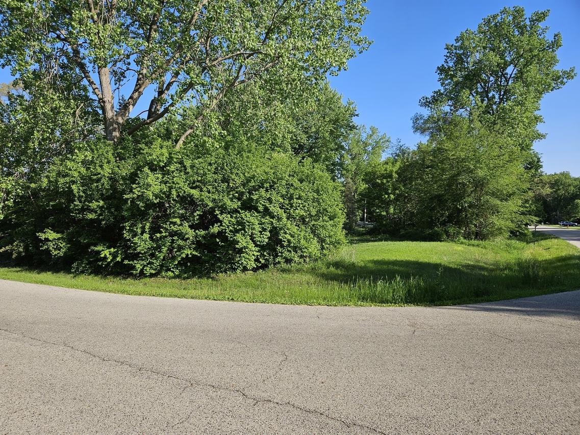 615 W Eastern Ave., Mchenry, IL 60051