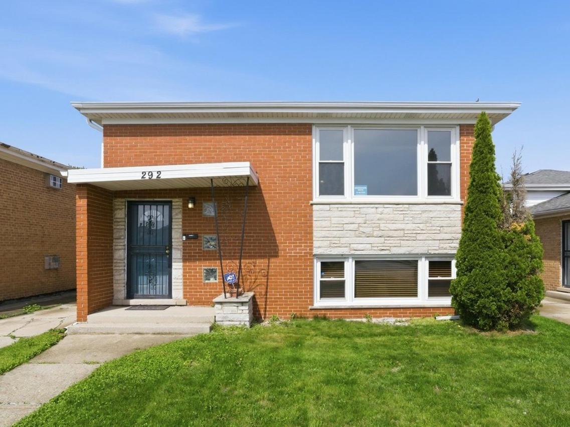 292 Bensley Ave., Calumet City, IL 60409