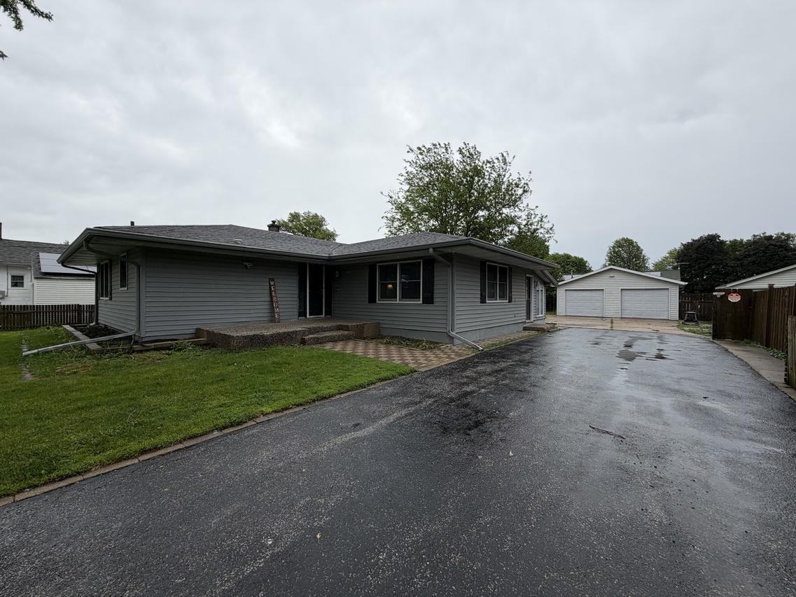201 N Scandia St., Alpha, IL 61413