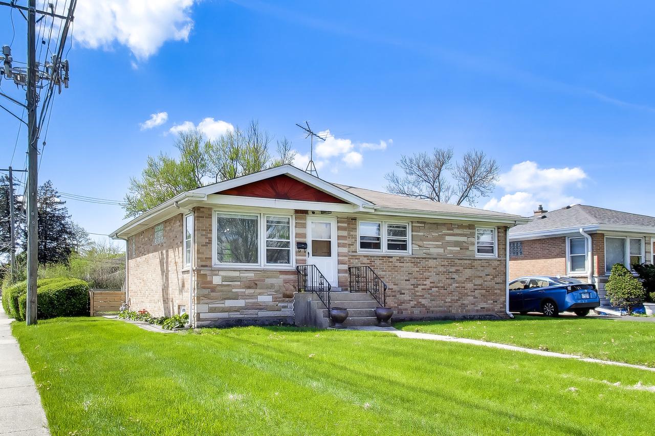1789 Farwell Ave., Des Plaines, IL 60018