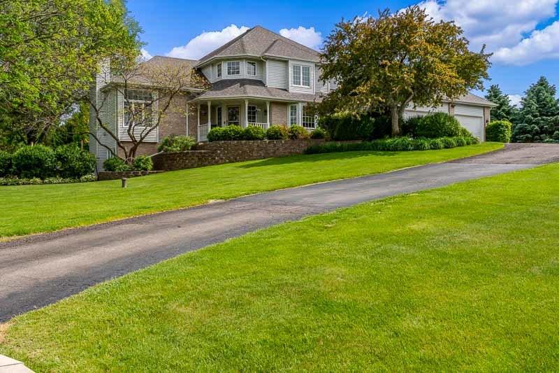 12317 Dunham Dr., Roscoe, IL 61073
