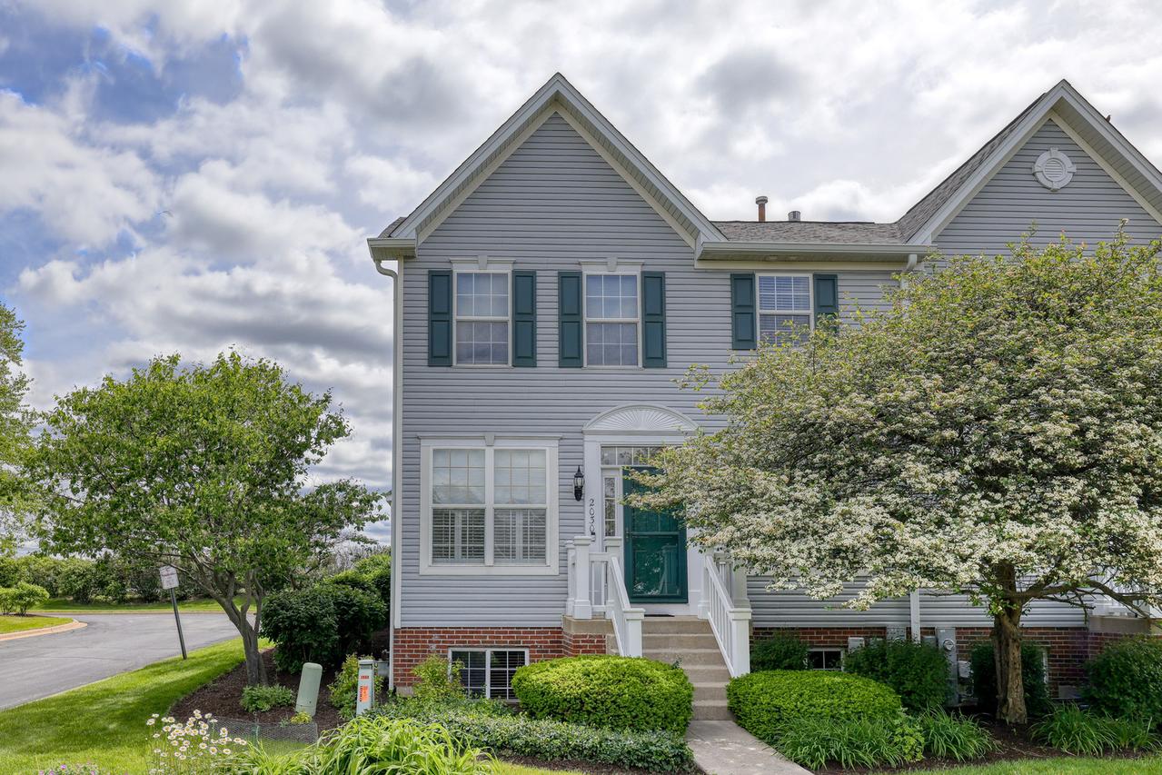 2030 Peterson Pl., Batavia, IL 60510