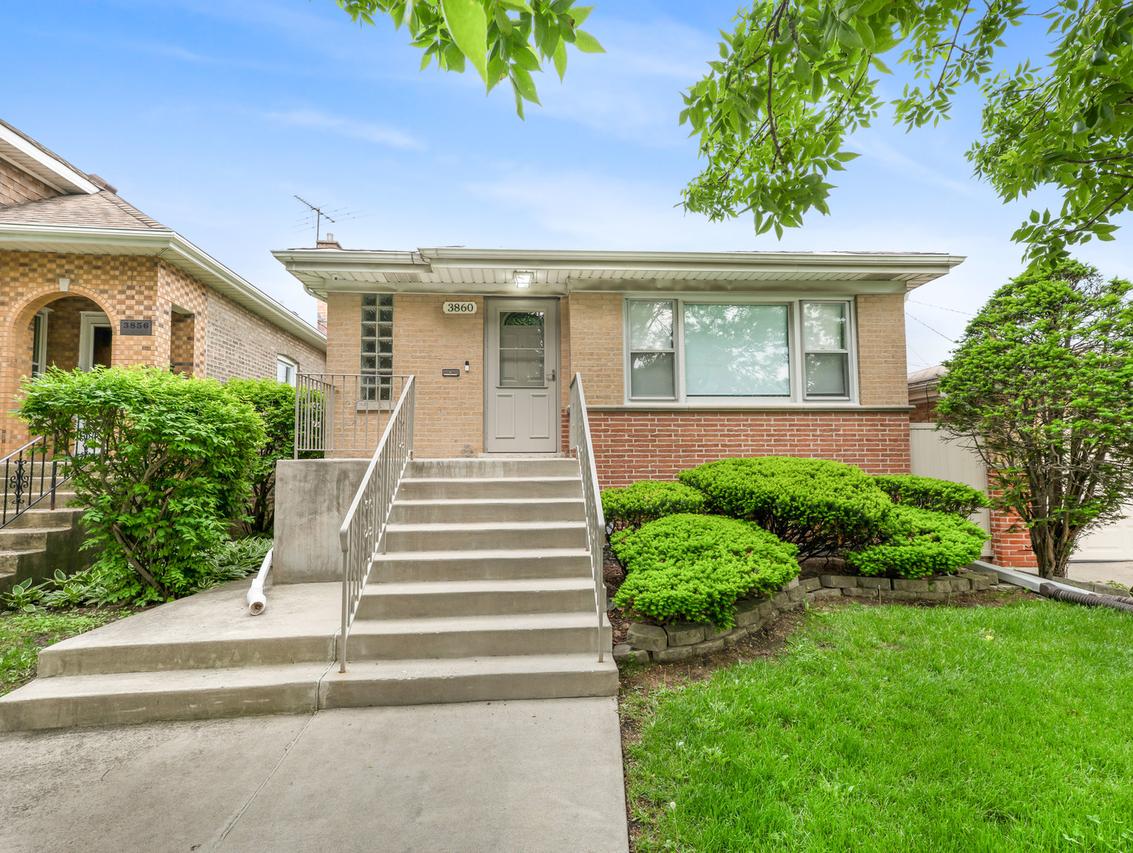 3860 N Oketo Ave., Chicago, IL 60634