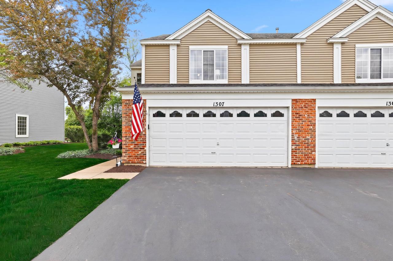 1307 Summersweet Ln., Bartlett, IL 60103