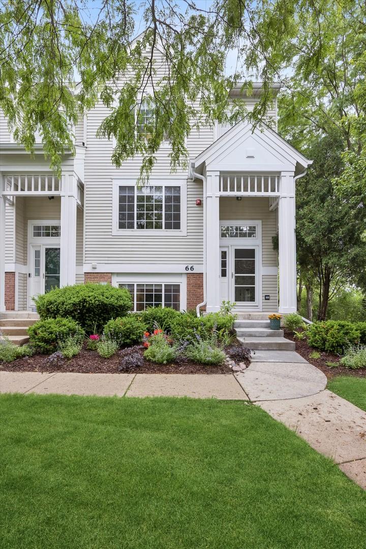 66 Cherbourg Ct., Wheeling, IL 60090