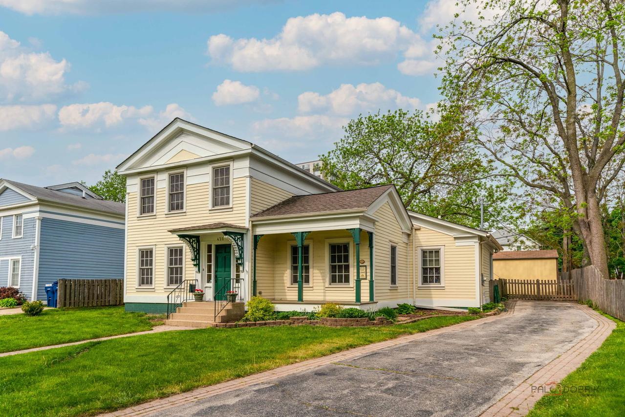 430 N Sheridan Rd., Waukegan, IL 60085