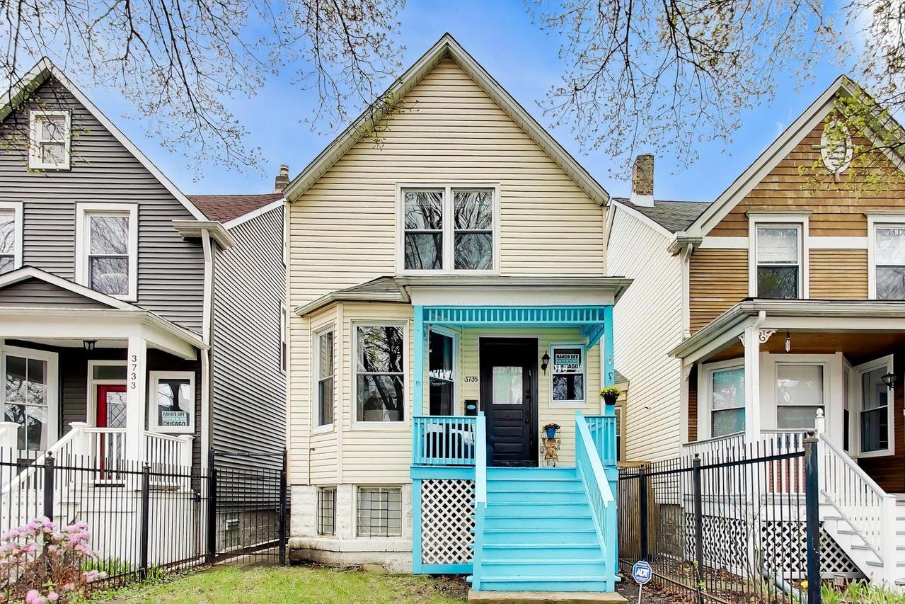 3735 W Palmer St., Chicago, IL 60647
