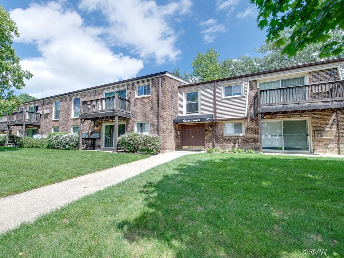 337 N Carter St. #101, Palatine, IL 60067