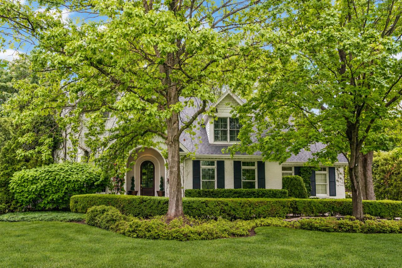 30 N Western Ave., Lake Forest, IL 60045