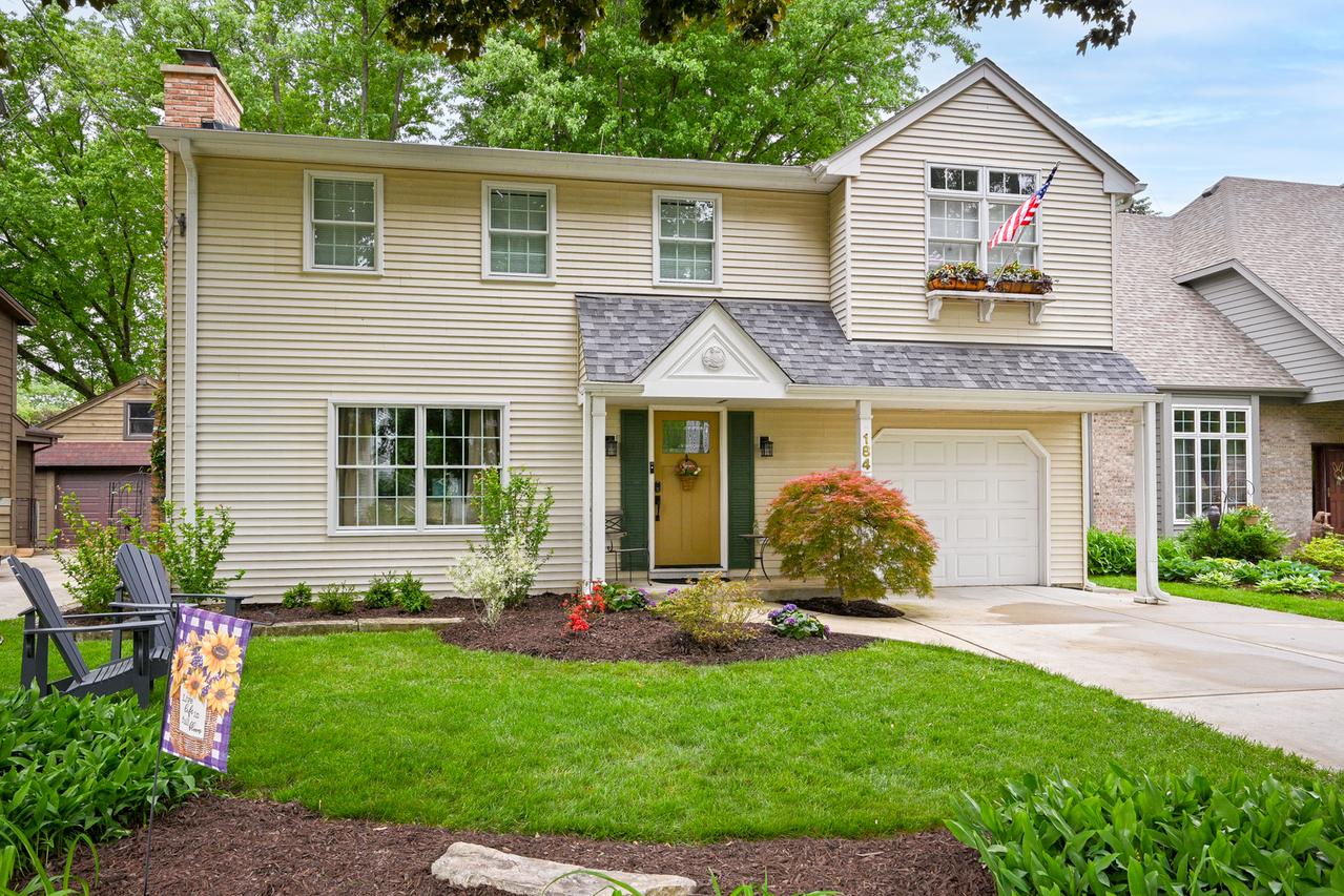 184 N Kenilworth Ave., Glen Ellyn, IL 60137