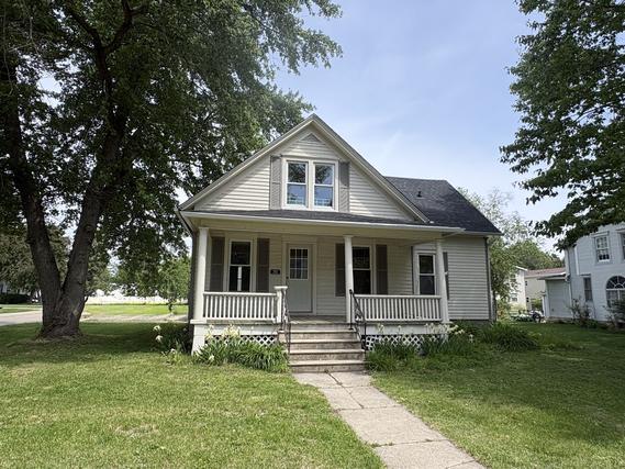 New Homes with Master Bedrooms on the 1st Floor in Earlville: May 16th to May 22nd