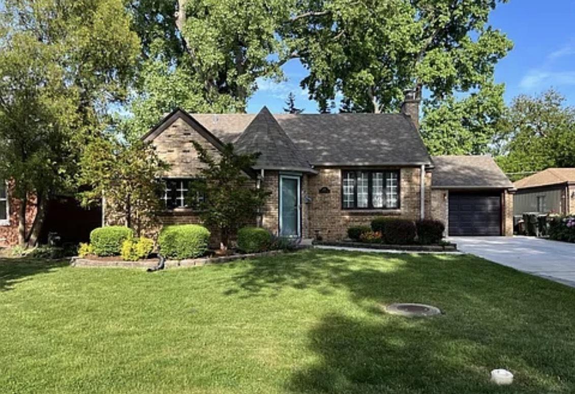 427 S Western Ave., Park Ridge, IL 60068