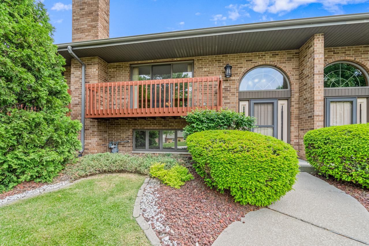 1109 Warner Ave., Lemont, IL 60439