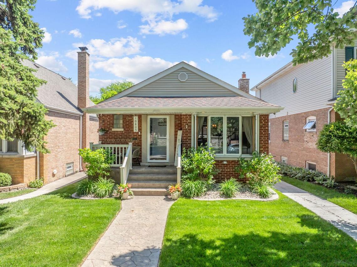 10805 S Drake Ave., Chicago, IL 60655