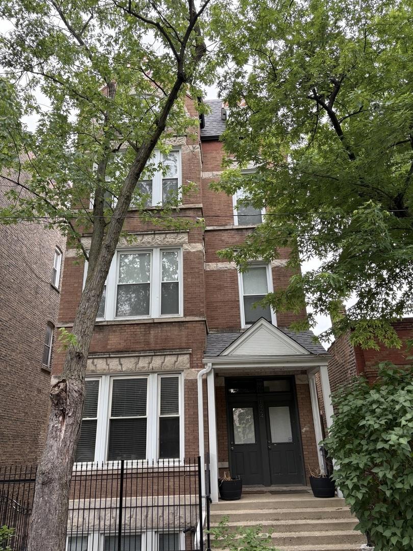 1924 N Honore St. #2R, Chicago, IL 60622