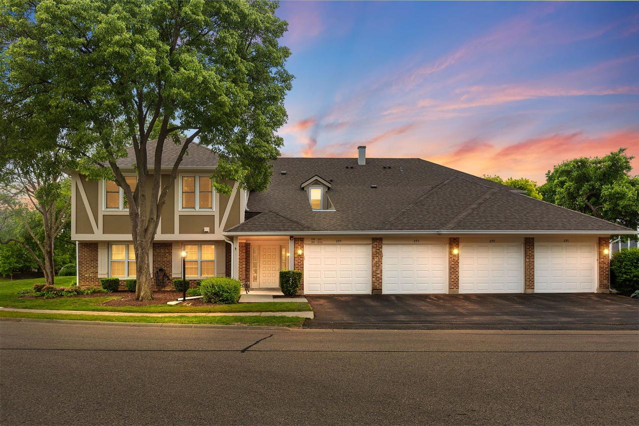 295 Coventry Cir., Vernon Hills, IL 60061