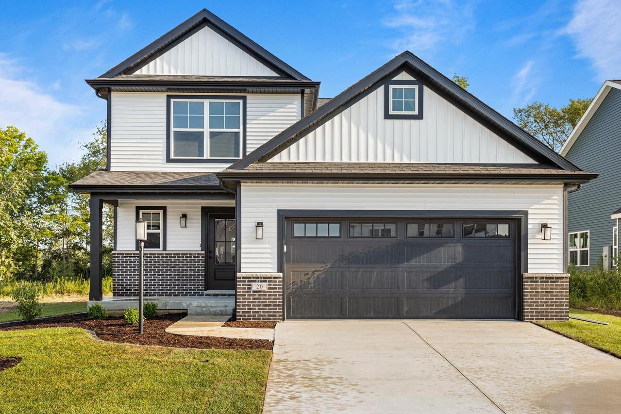 20 Meadow Dr., Monticello, IL 61856