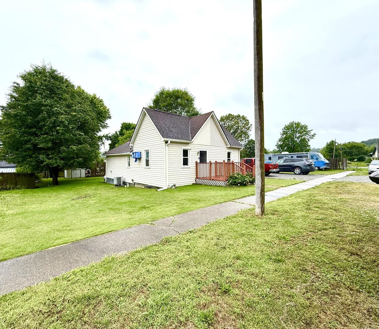 55 Ellen St., Cypress, IL 62923