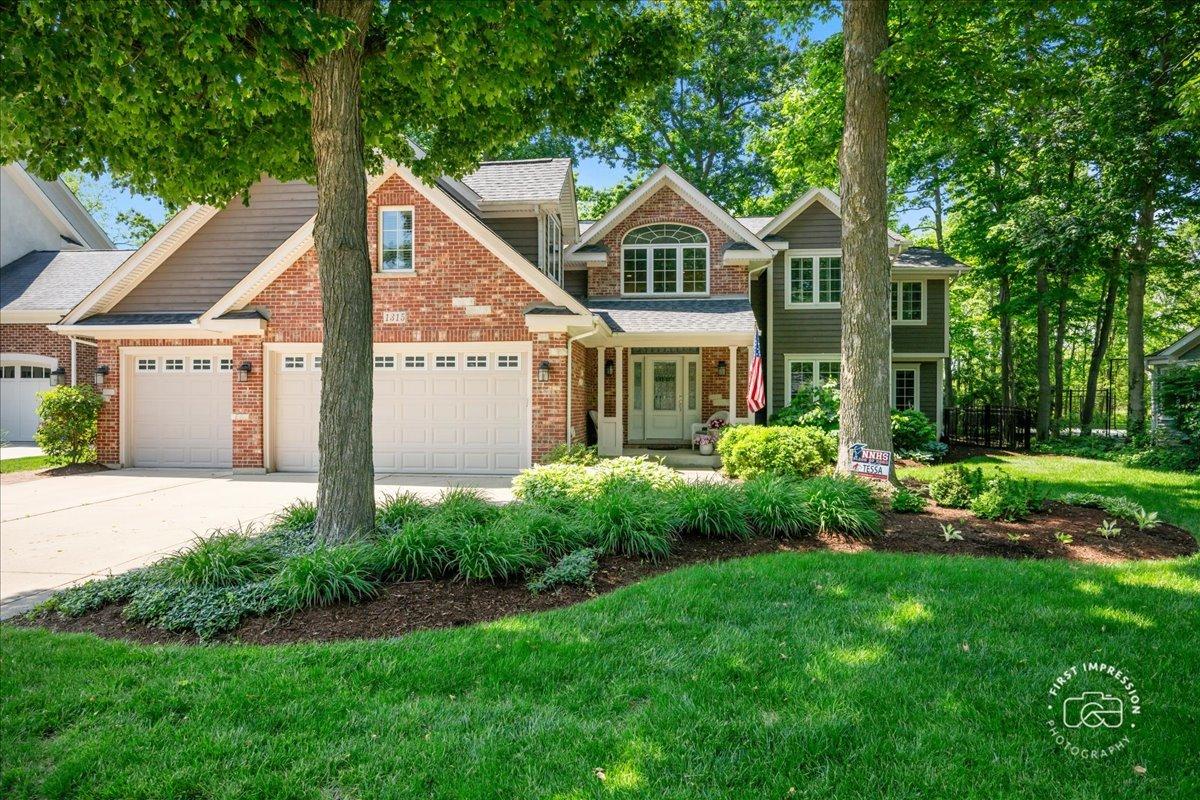 1315 Heatherton Dr., Naperville, IL 60563