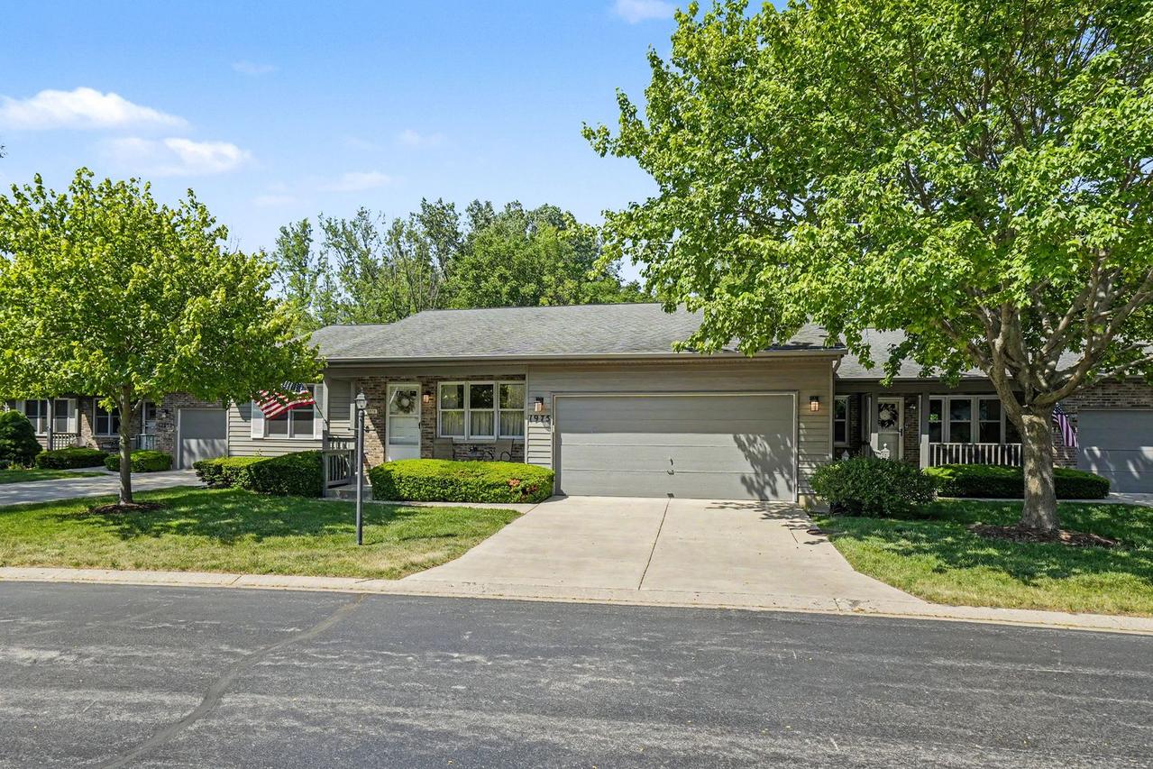 1975 Sandy Creek Dr. #22, Elgin, IL 60123