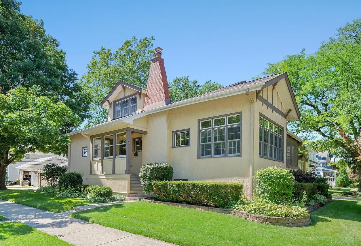 54 Malden Ave., La Grange, IL 60525