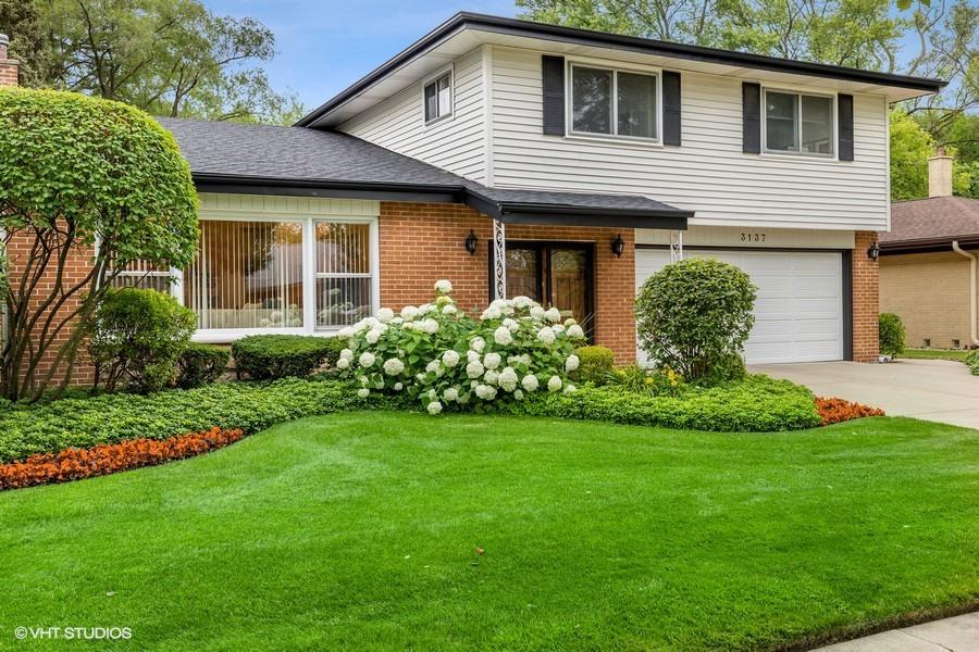 3137 Greenleaf Ave., Wilmette, IL 60091