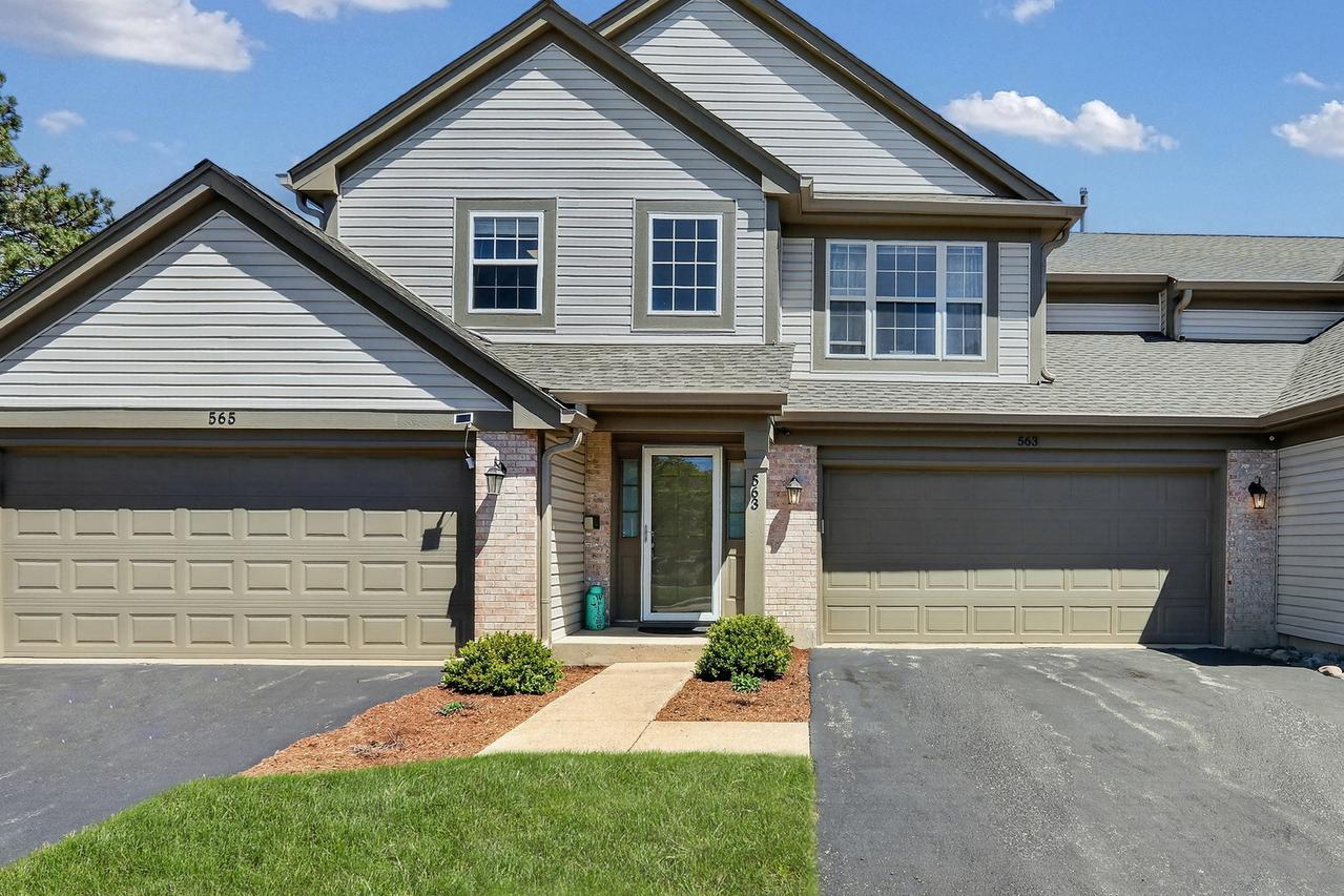 563 Willow Way, Lindenhurst, IL 60046