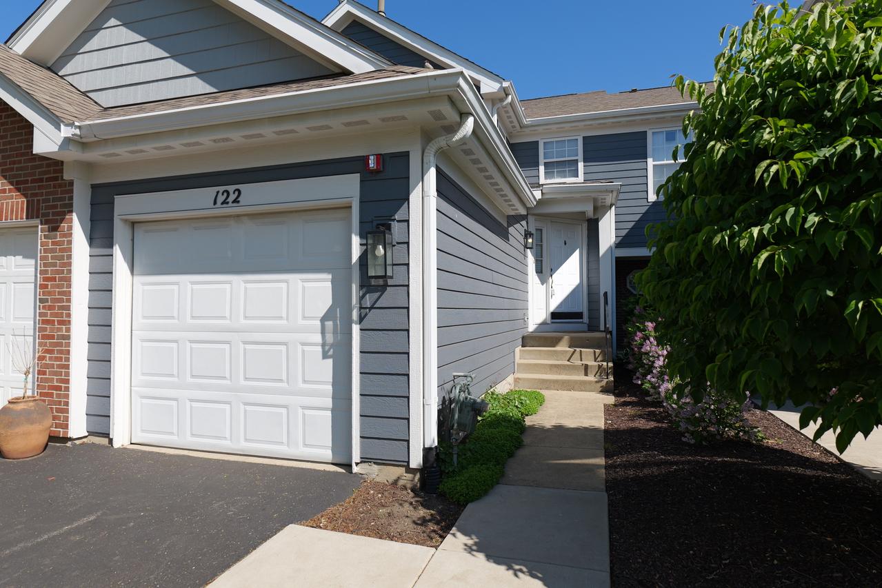 122 Kennebunk Ct., Glendale Heights, IL 60139