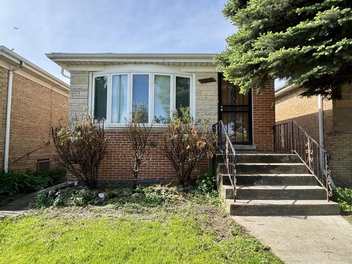 3107 W Howard St., Chicago, IL 60645