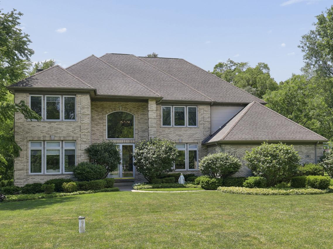 26 Country Ln., Deer Park, IL 60010