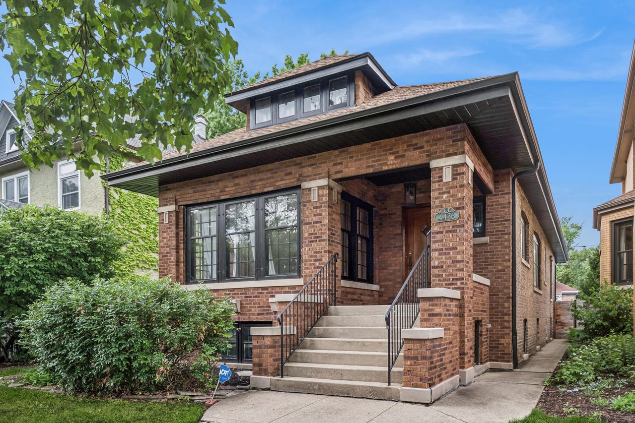 4426 N Francisco Ave., Chicago, IL 60625