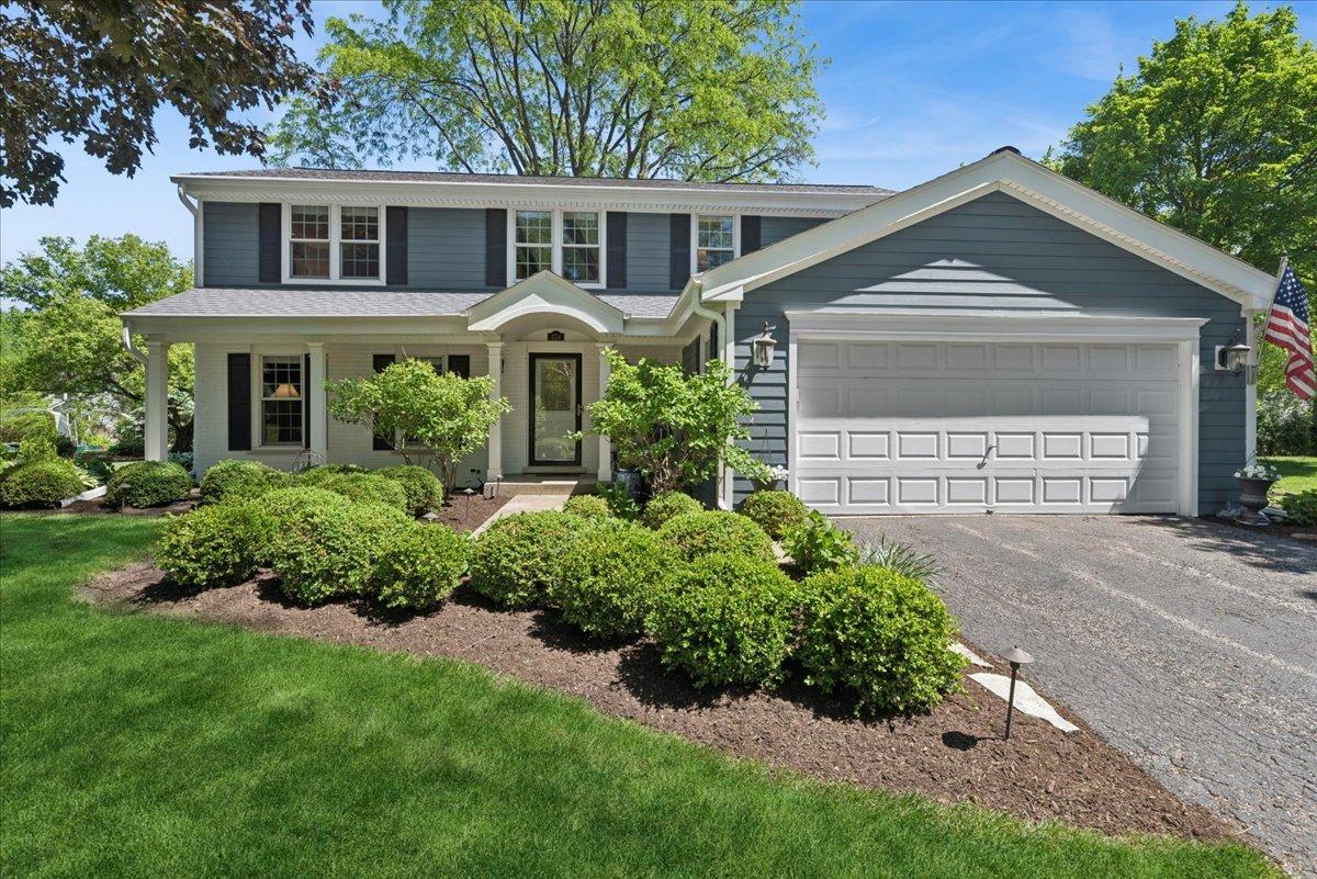 634 Hillcrest Dr., Libertyville, IL 60048