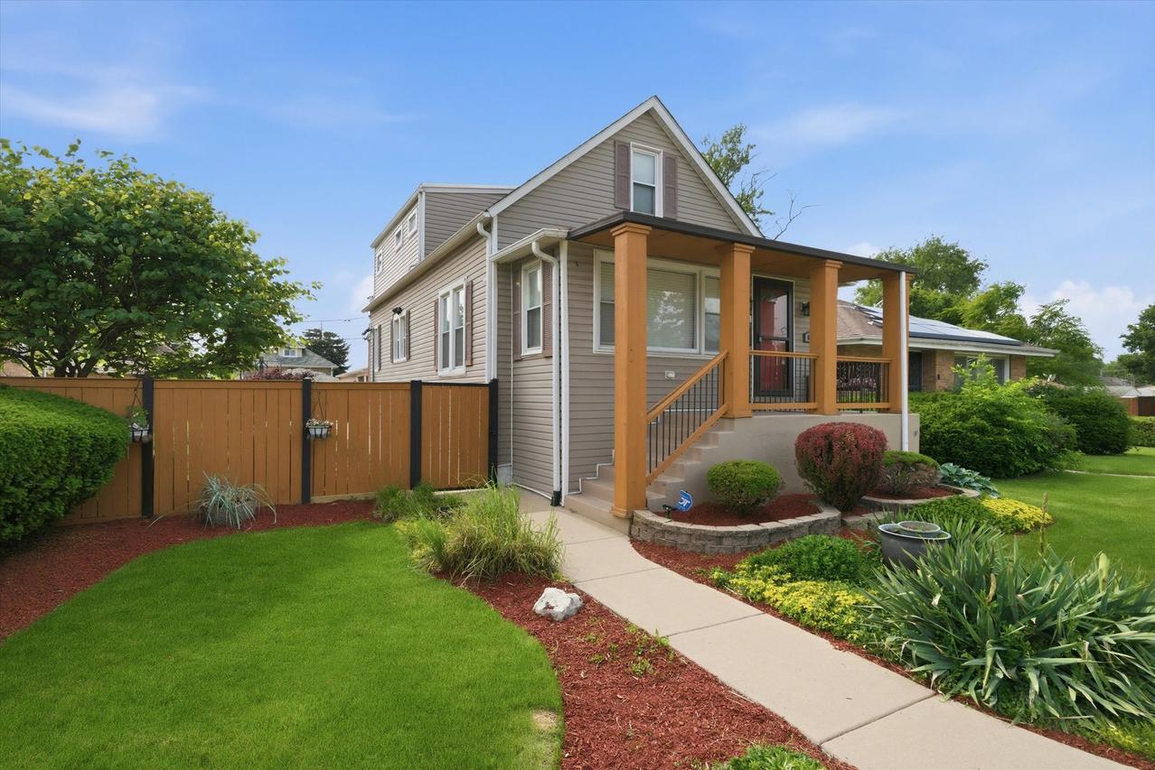[Address Hidden by Seller], Bellwood, IL 60104